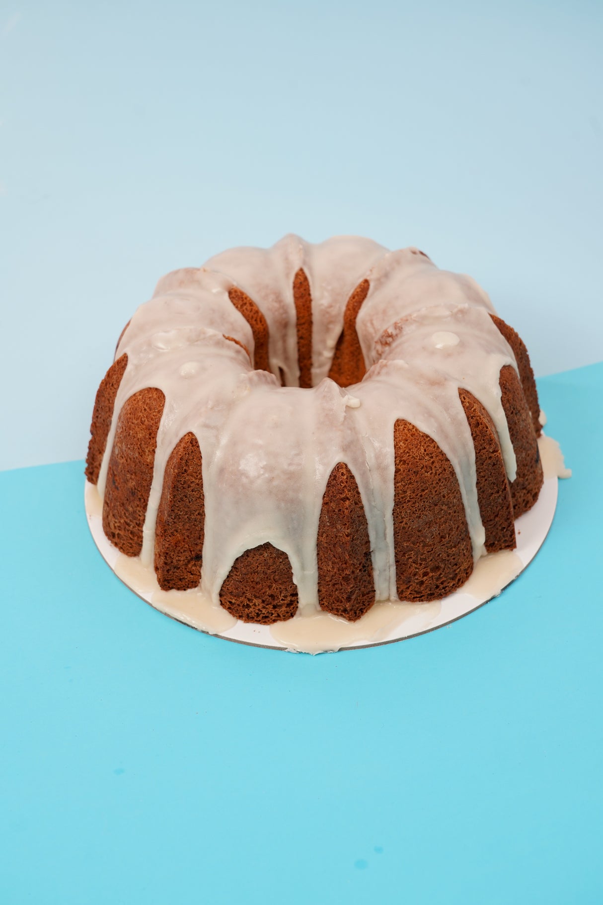 Apple bundt con glaseado de miel maple